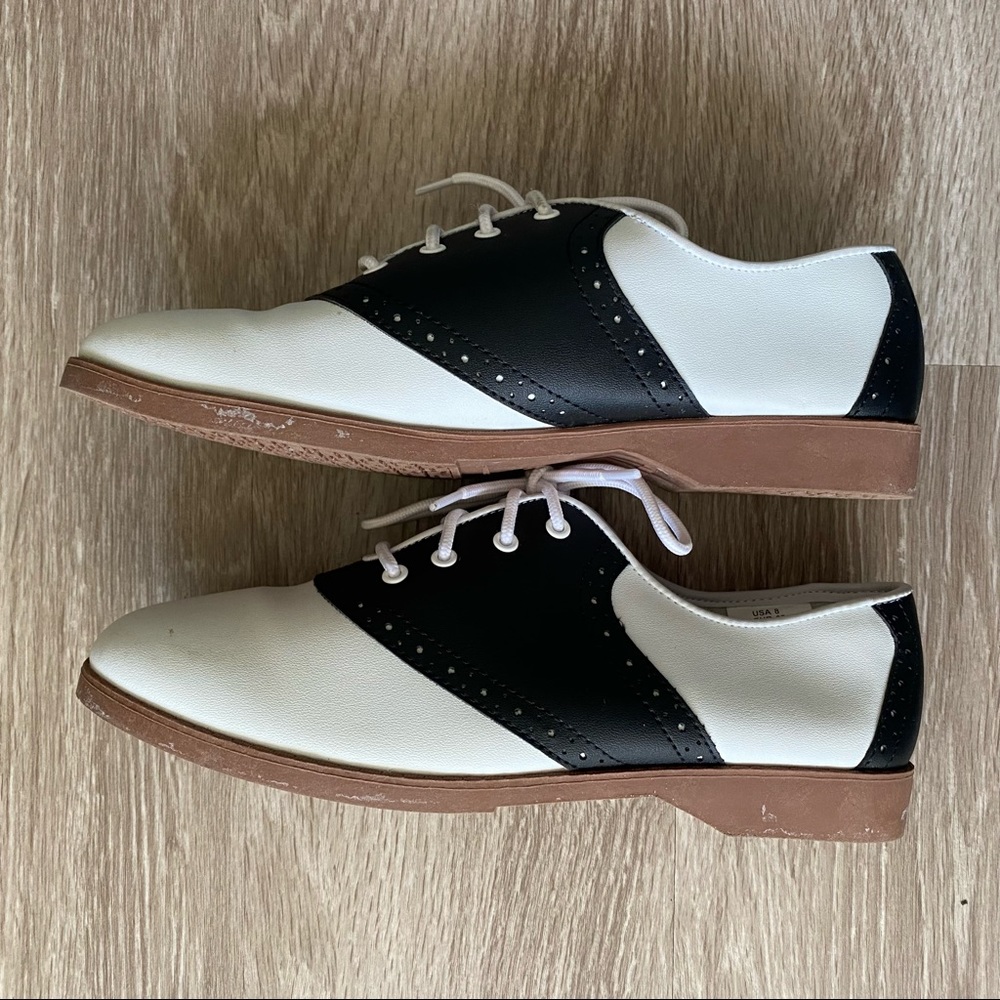 Flapper shoes / loafer shoes